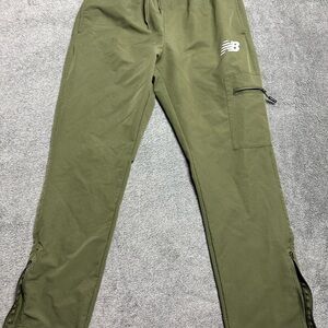 New Balance Men's Cargo Pants in Olive